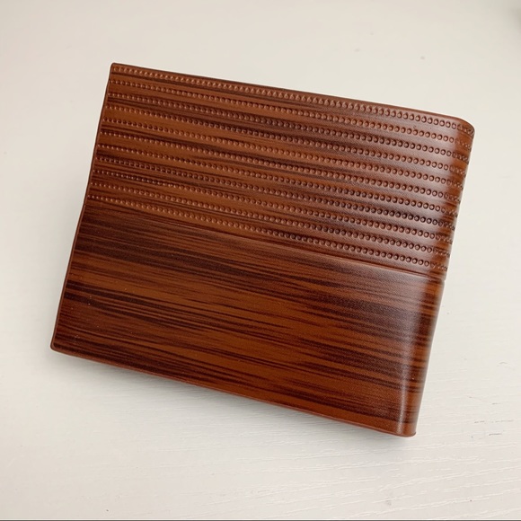 ⛱ 3/$15 Fuerdanni Brown Vegan Leather Wallet - Picture 5 of 6